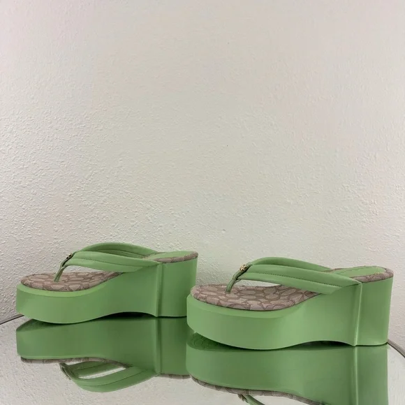 !SOLD! COACH Pistachio Green Leather Y2K Franki Monogram Platform Flip Flops - Picture 8 of 12